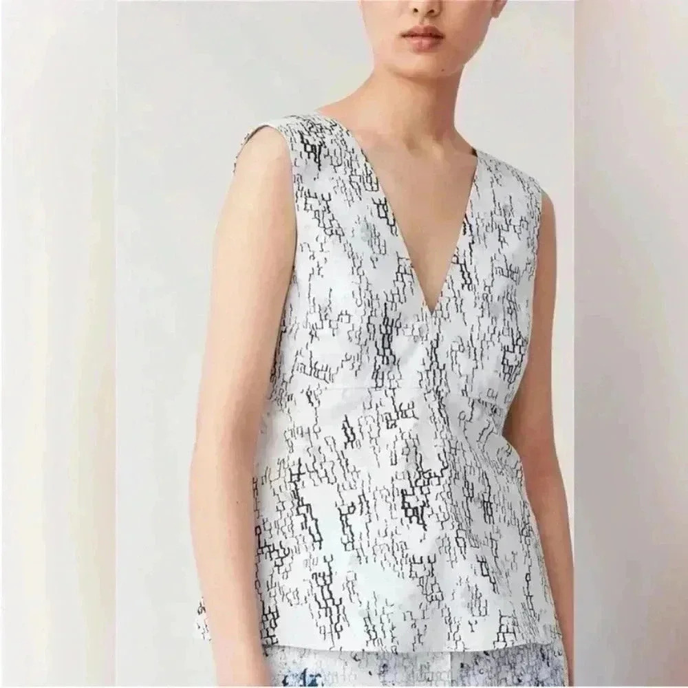 COS Women’s Sleeveless Printed Organic Cotton Abstract Print Top. Size 6